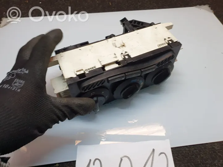 Mercedes-Benz A W168 Climate control unit 1688300485