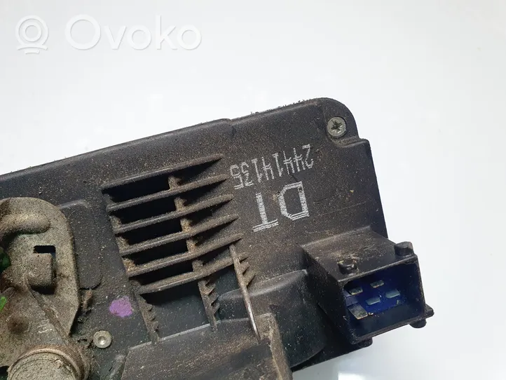 Opel Zafira A Rear door lock 24414135