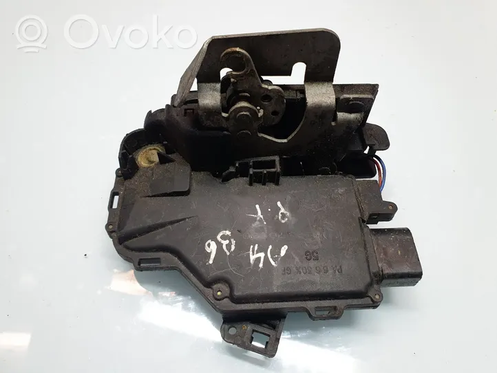 Audi A4 S4 B6 8E 8H Etuoven lukko PA6630FV