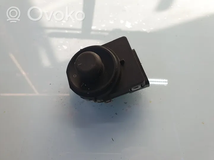 Opel Insignia A Wing mirror switch 211723