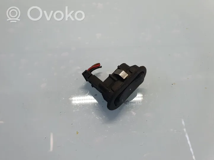 Opel Astra G Electric window control switch 90561368