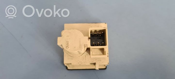 Chevrolet Suburban Passenger airbag on/off switch 