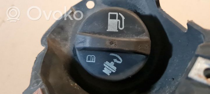 Chevrolet Silverado Tubo e bocchettone per riempimento serbatoio del carburante 