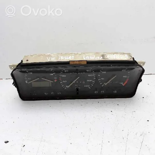 Volkswagen PASSAT Compteur de vitesse tableau de bord 357919033AE