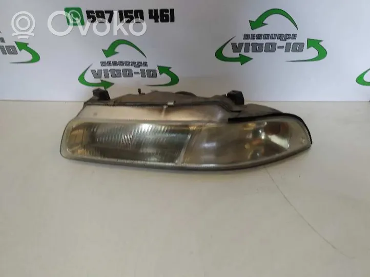 Chrysler Neon II Lampa przednia 04630151