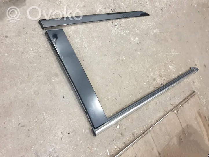 Mercedes-Benz GL X164 Aizmugurējās puses stikla apdare 1646908180