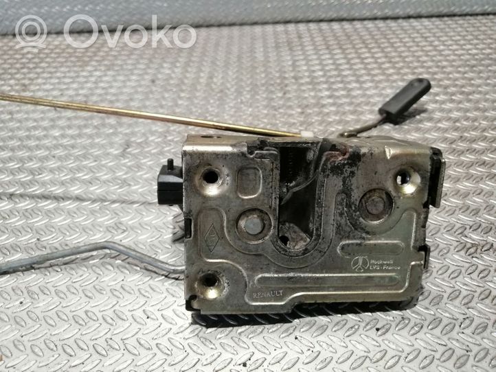 Iveco Daily 30.8 - 9 Front door lock 