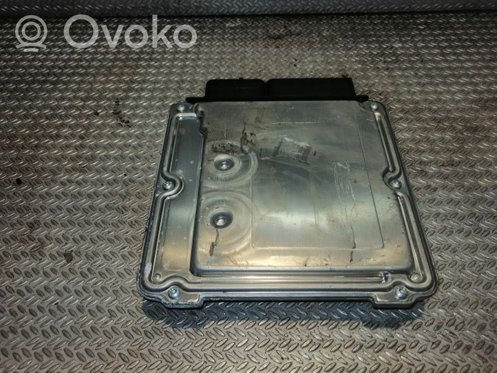 Volkswagen Transporter - Caravelle T5 Sterownik / Moduł ECU 070906016AJ