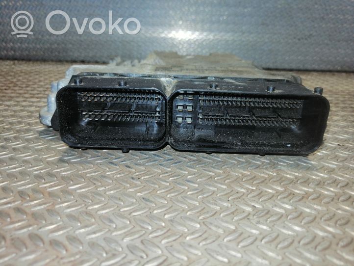 Volkswagen Transporter - Caravelle T5 Sterownik / Moduł ECU 070906016AJ