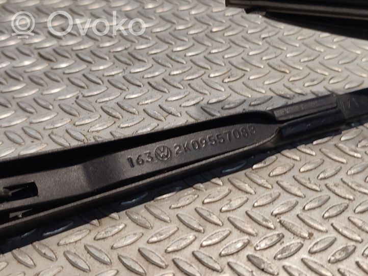 Volkswagen Caddy Braccio della spazzola tergicristallo posteriore 2K0955708B