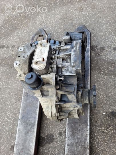 Volkswagen Caddy Automatic gearbox 02E301107