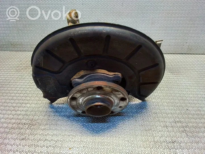 Volkswagen Caddy Front wheel hub 