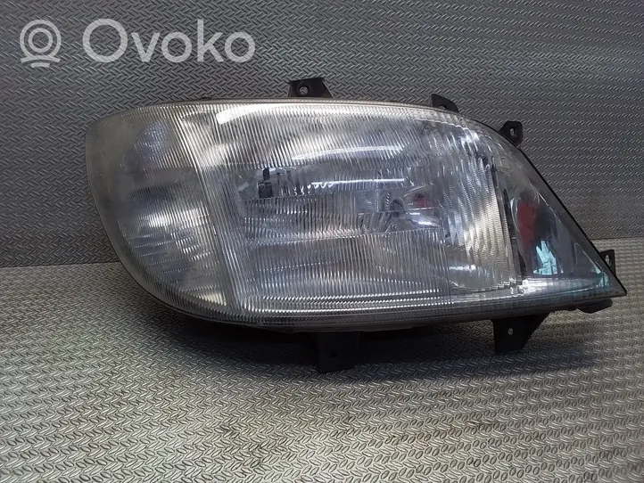 Mercedes-Benz Sprinter W901 W902 W903 W904 Lampa przednia A9018201161