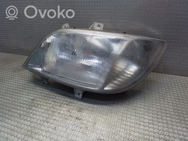 Mercedes-Benz Sprinter W901 W902 W903 W904 Lampa przednia 15053100