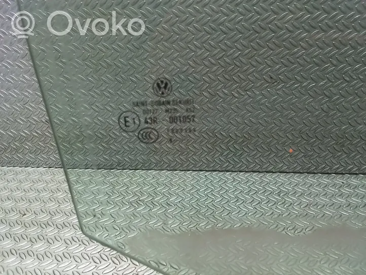 Volkswagen Caddy Etuoven ikkunalasi, neliovinen malli DOT27M235AS2