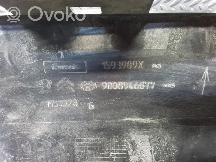 Toyota Proace Rivestimento del pannello parte angolare del paraurti posteriore 9808946877