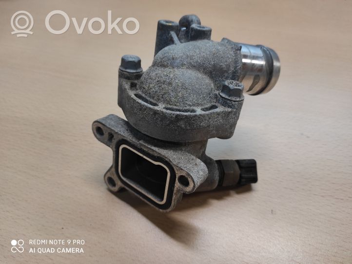 Hyundai i30 Boîtier de thermostat / thermostat 