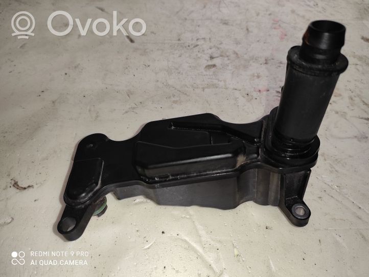 Mercedes-Benz B W246 W242 Altra parte del vano motore A2700103801