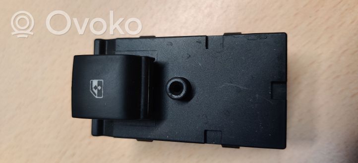 Chevrolet Malibu Electric window control switch 20933566