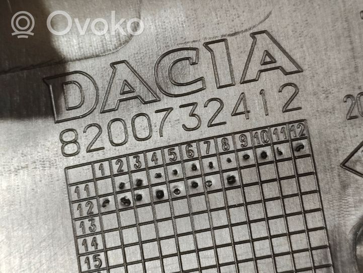 Dacia Sandero Takaluukun koristelista 8200732412