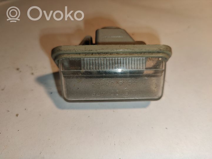 Toyota Avensis T250 Lampa oświetlenia tylnej tablicy rejestracyjnej 236387