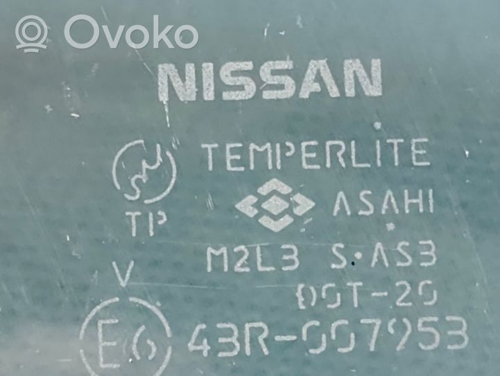 Nissan X-Trail T31 Finestrino/vetro retro 83300JG000