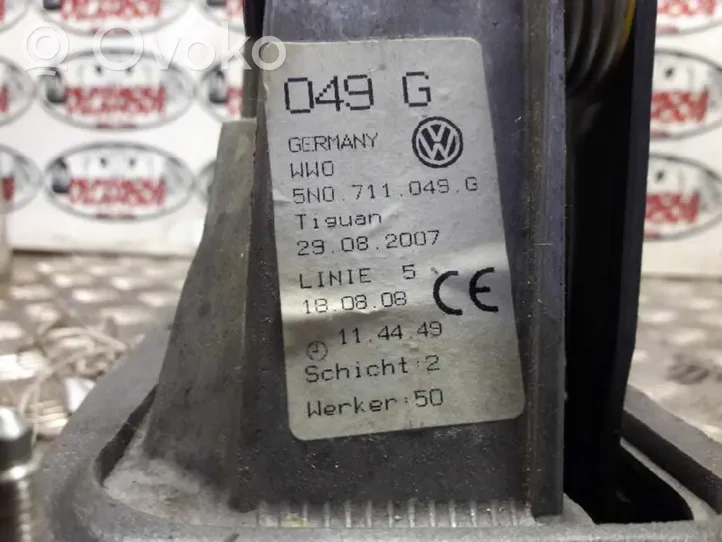 Volkswagen Tiguan Vaihdetanko 5N0711049G