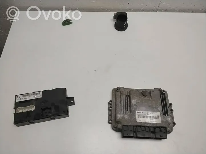 Opel Movano A Kit centralina motore ECU e serratura 8200311550