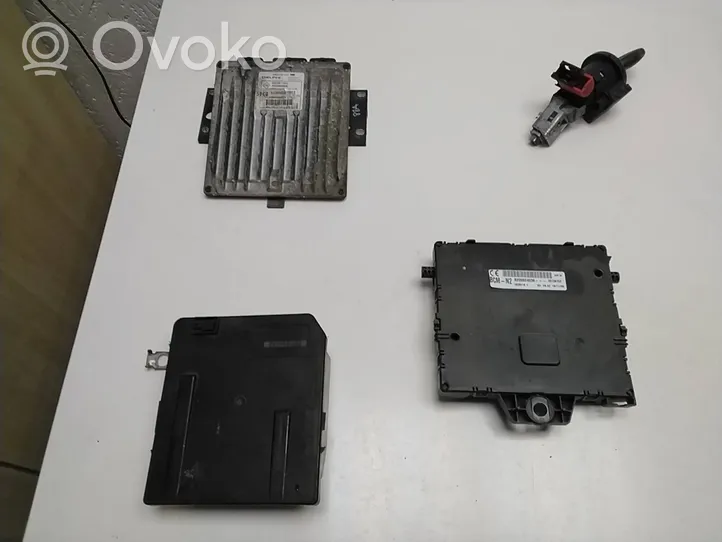 Renault Kangoo II Kit centralina motore ECU e serratura 8200909666