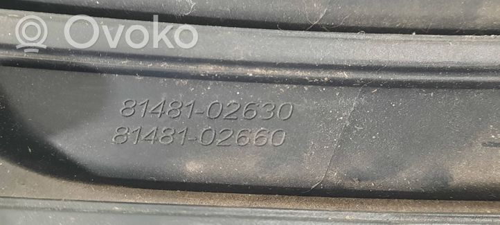 Toyota Auris E180 Etupuskurin alempi jäähdytinsäleikkö 8148102660