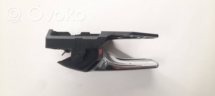 Toyota RAV 4 (XA40) Galinė uždarymo rankena/ apdaila 