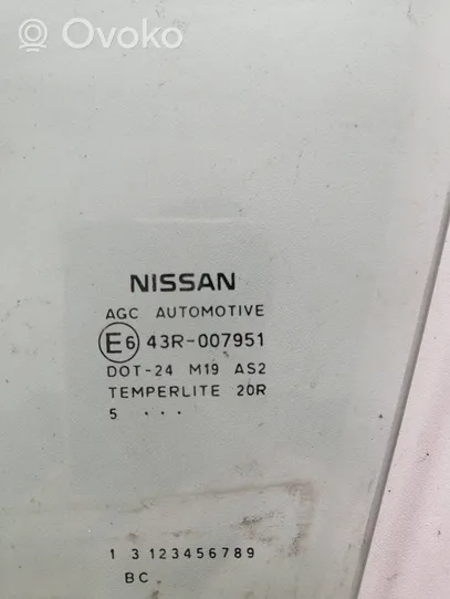 Nissan Qashqai Vetro del finestrino della portiera anteriore - quattro porte 43R007951