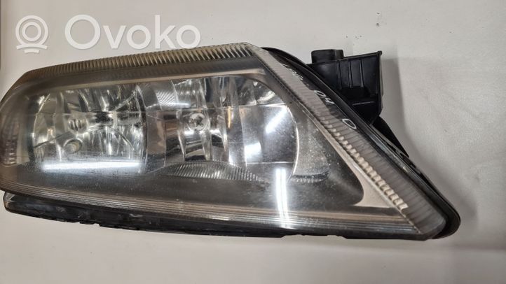 Renault Laguna II Phare frontale 8200207516