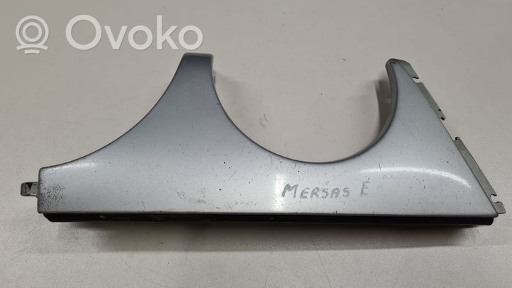 Mercedes-Benz E W210 Rivestimento sotto il faro/fanale 2108200212