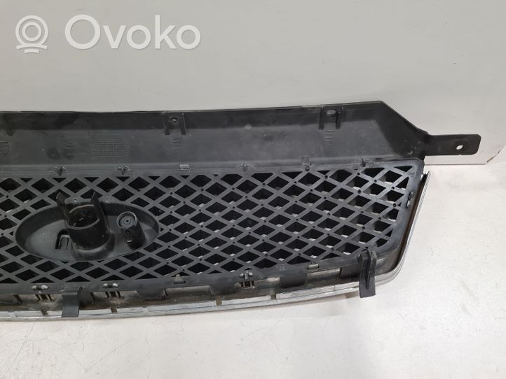 Ford Focus C-MAX Maskownica / Grill / Atrapa górna chłodnicy 3M51R8138