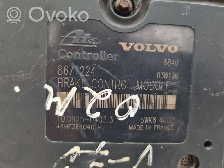 Volvo V70 ABS-pumppu 8671224