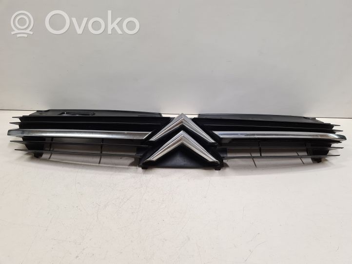 Citroen C5 Maskownica / Grill / Atrapa górna chłodnicy 9636751980