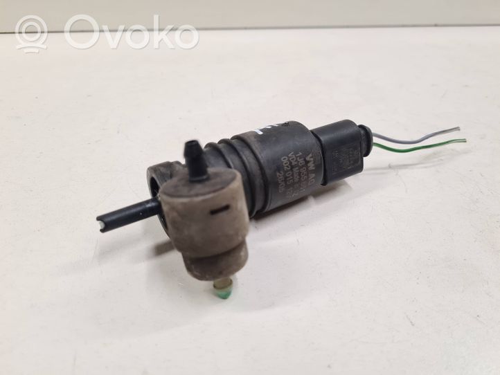 Volkswagen Touareg I Headlight washer pump 1J6955651