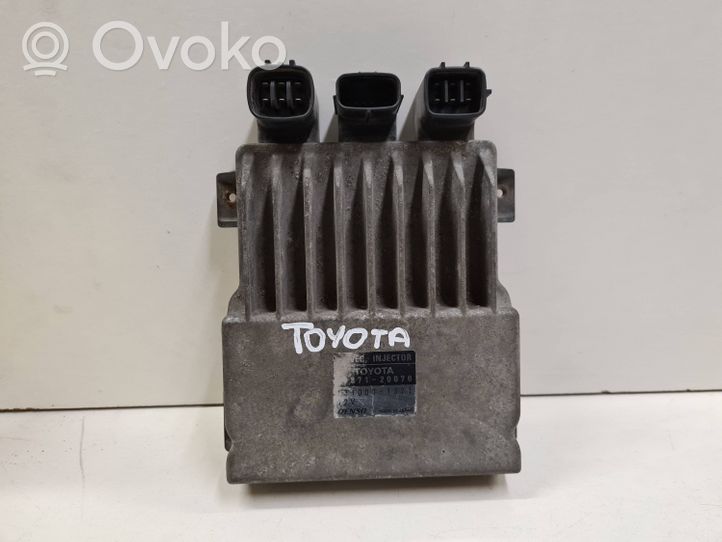 Toyota Corolla Verso E121 Polttoaineen ruiskutuksen ohjainlaite/moduuli 1310001371