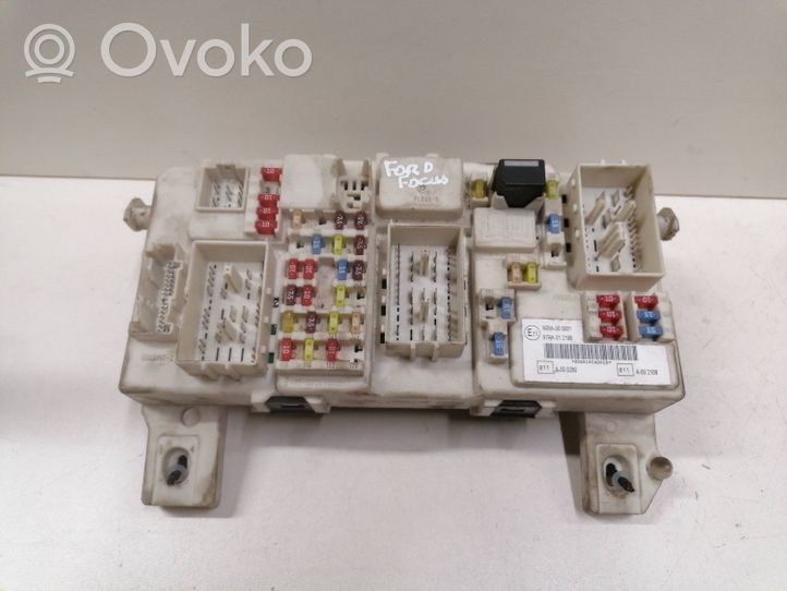 Ford Focus Ramka / Moduł bezpieczników 7M5T14A073DE