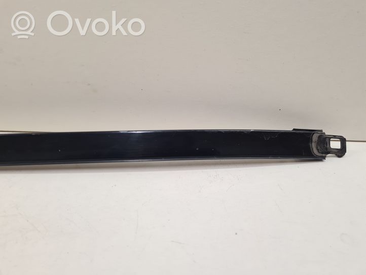 Mercedes-Benz C W204 Windshield trim 0800023