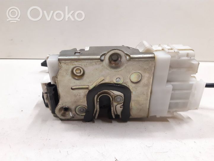 Mercedes-Benz R W251 Etuoven lukko A2517330914