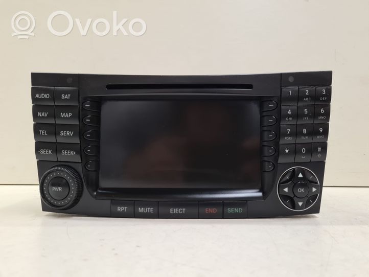 Mercedes-Benz E W211 Unità principale autoradio/CD/DVD/GPS A2118202397