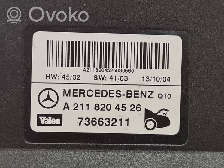 Mercedes-Benz E W211 Unidad de control/módulo del maletero/compartimiento de carga 73663211