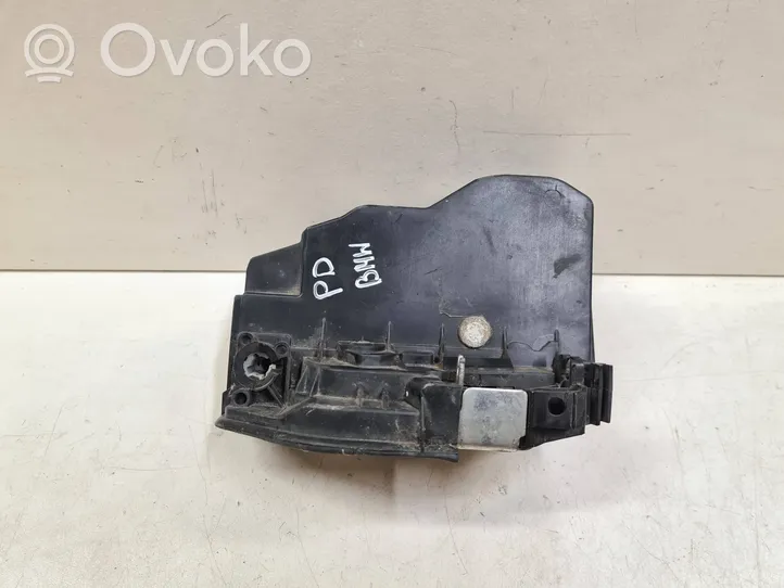 BMW 5 GT F07 Front door lock 7202144