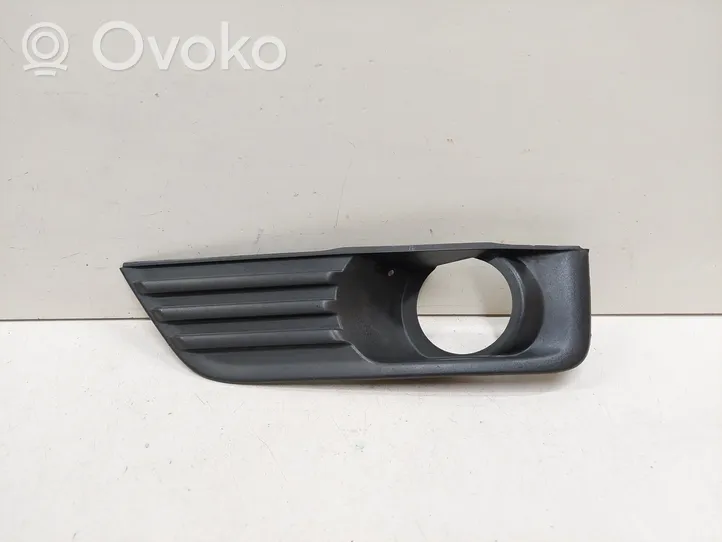 Ford Focus Pretmiglas luktura dekoratīvais režģis 4M5119953A