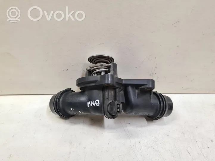 BMW X5 E53 Boîtier de thermostat / thermostat 1436824