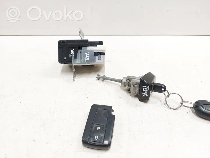 Toyota Corolla Verso E121 Ignition lock 626399000