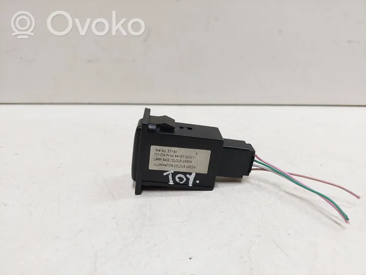 Toyota Corolla Verso E121 Interruptor de la bomba del limpiafaros 8415002021