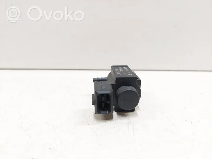 BMW 7 E65 E66 Solenoidinis vožtuvas 70012300